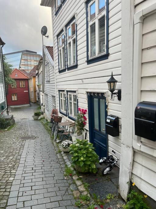 Beautiful Bergen House From 1790アパートメント エクステリア 写真